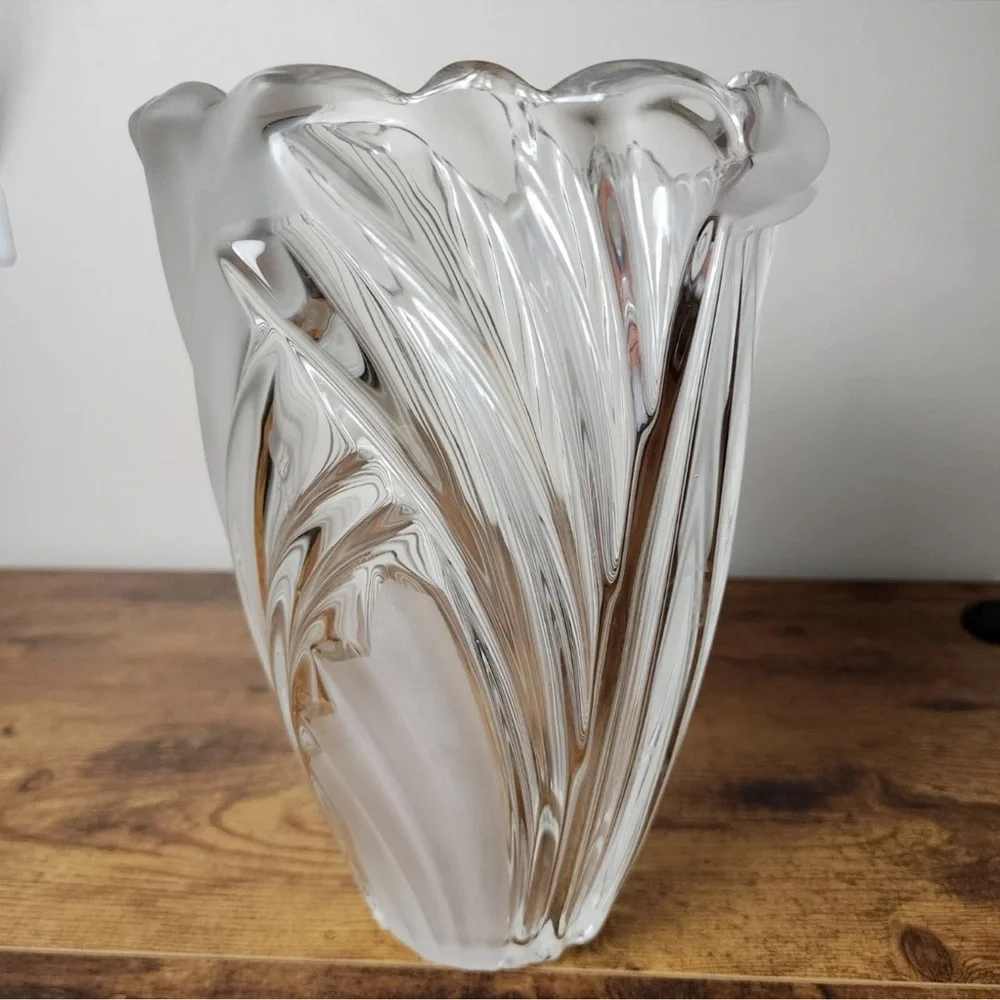 Mikasa Clear Glass Vase